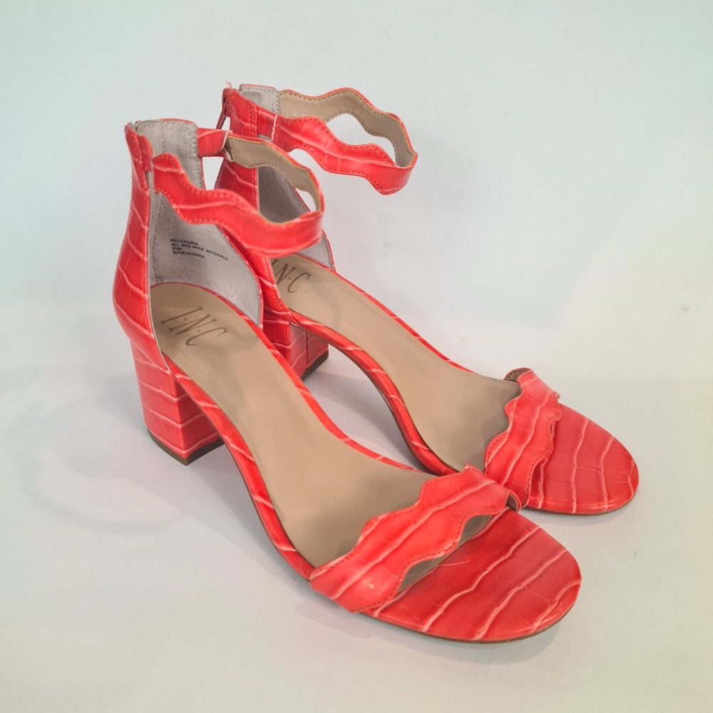 INC International Concepts Hadwin Coral Croc Embossed Block Heel Sandals 9.5M